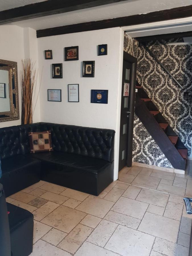 Mpoint Motel Bukareszt Zewnętrze zdjęcie